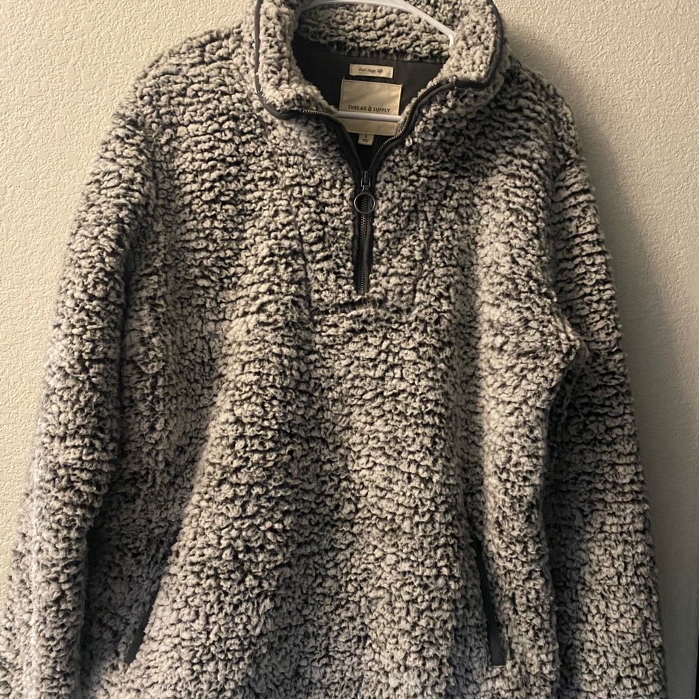 Women's Gray Sherpa Sweater in Size Large
